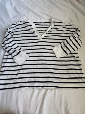 MERSEA Amelia Slub Knit Striped V-Neck Pullover Top - White & Navy One Size
